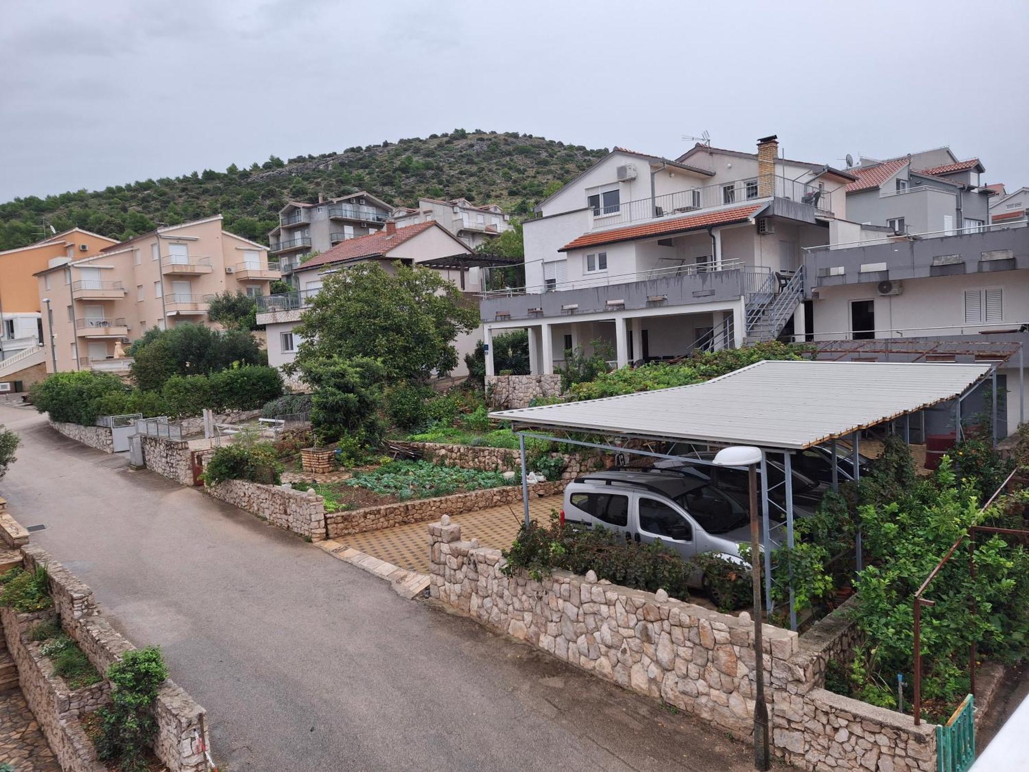 Apartments Bilo Near Primosten Exterior photo